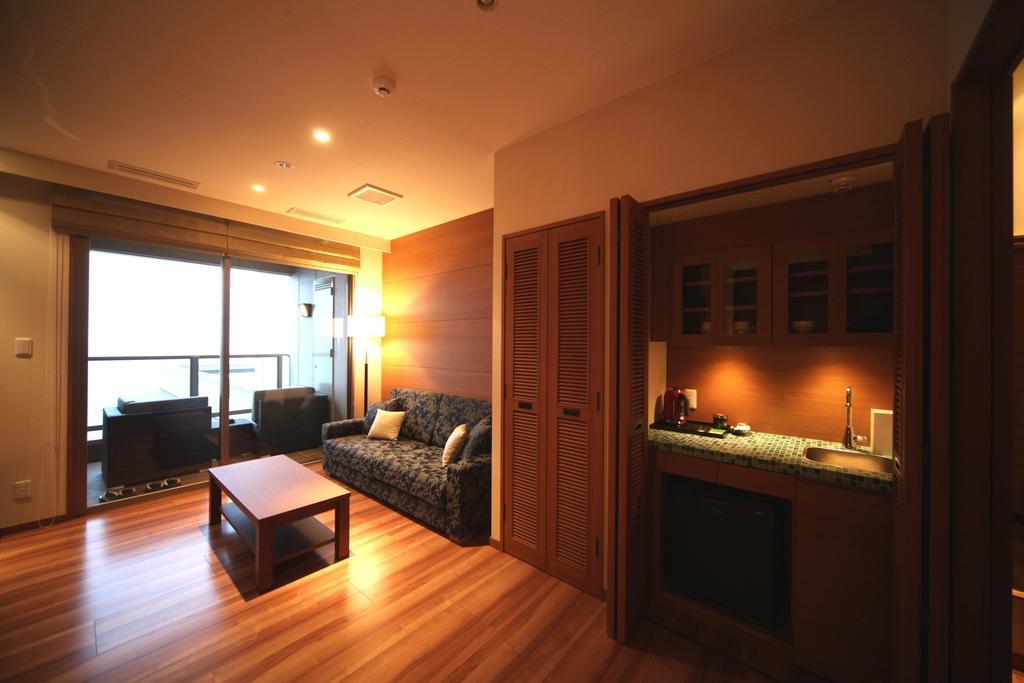 Amane Resort Seikai Beppu Værelse billede A suite at the hotel